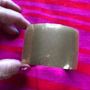 Gold tone vintage bangle bracelet
